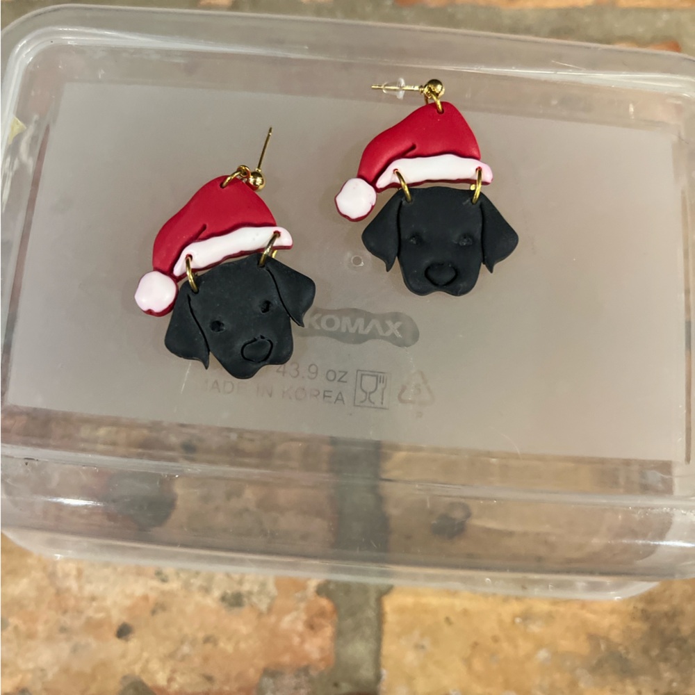 NWOT Black Dog with Santa Hats earrings